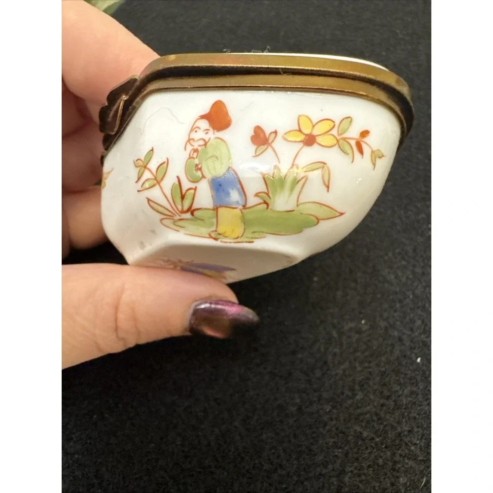 Musée des Arts Décoratifs Paris Vintage Hand-Painted Butterfly Moth Trinket Box